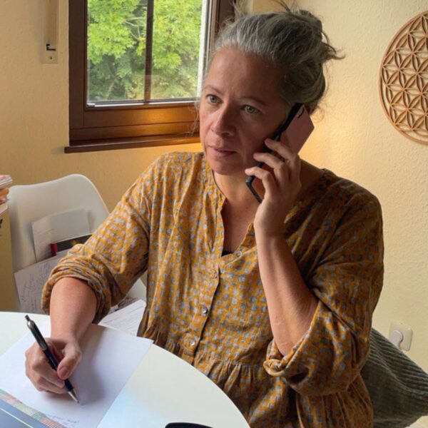 Lesen lassen im morphischen Feld Telefon - Simone Bastian